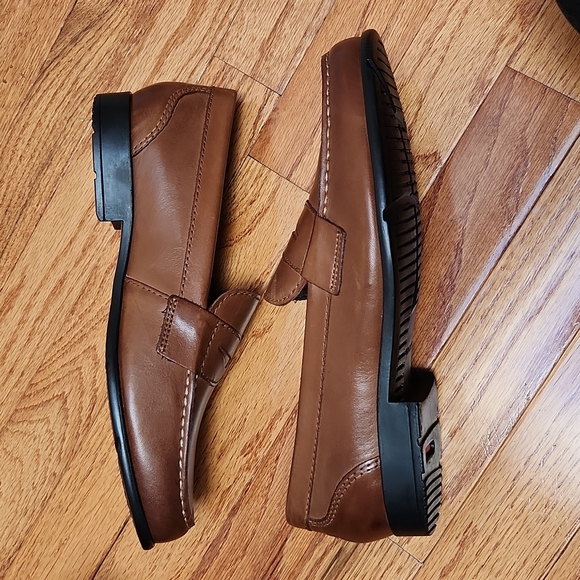 Rockport Classic Penny Loafers - Picture 11 of 17